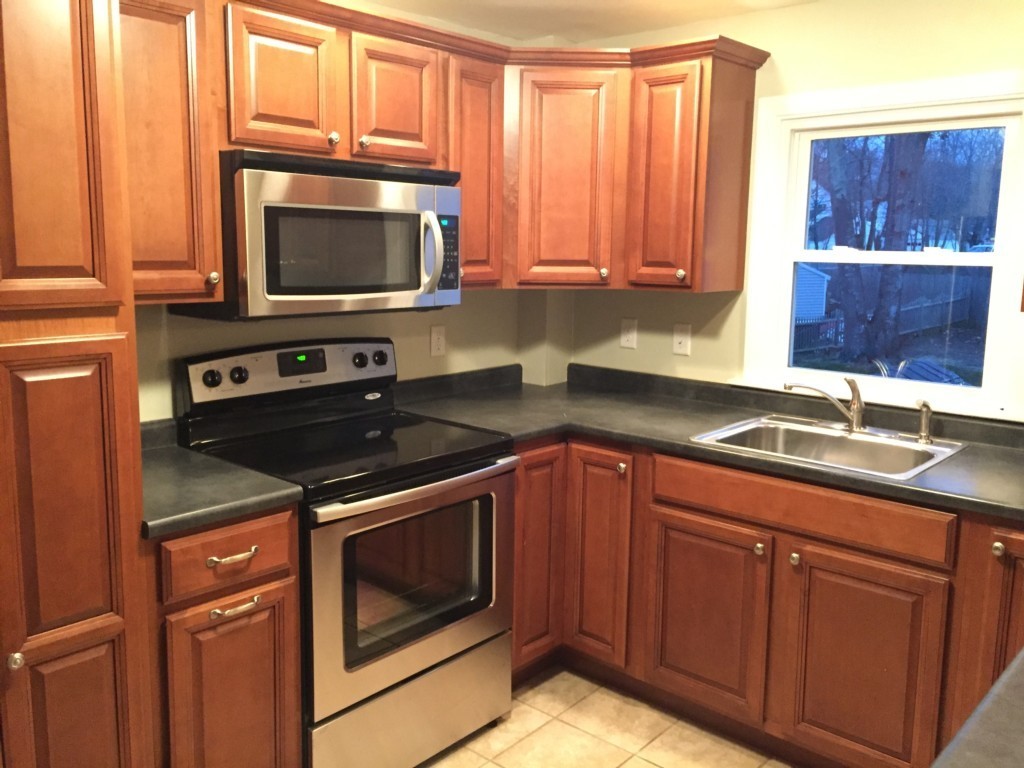 29 Taft Road Portsmouth, NH 03801 - Photo 3 of 13 Gallery Image 3