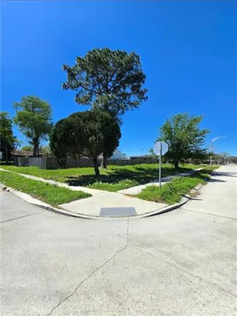 $10,000 | 4436 Majestic Oaks Drive, New Orleans, LA 70126