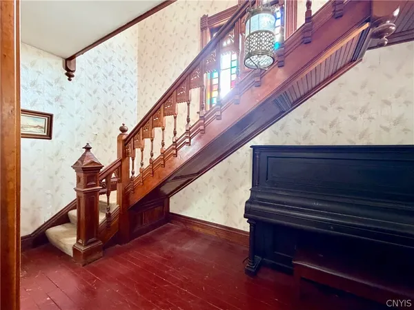 $274,900 | 8 Elm Avenue, Homer, NY 13077