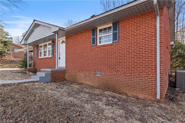 $224,900 | 453 Albert Drive, Lexington, NC 27292