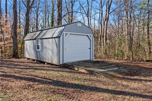 $224,900 | 453 Albert Drive, Lexington, NC 27292