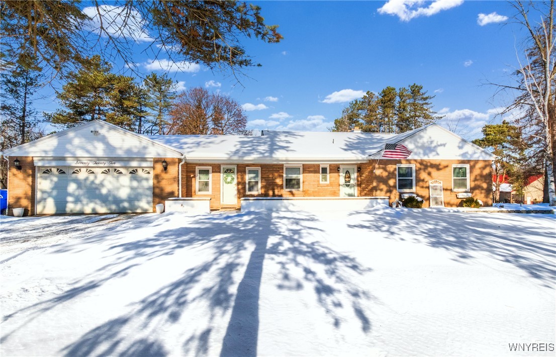 7022 Bear Ridge Road Pendleton, NY 14120 - Photo 1 of 1