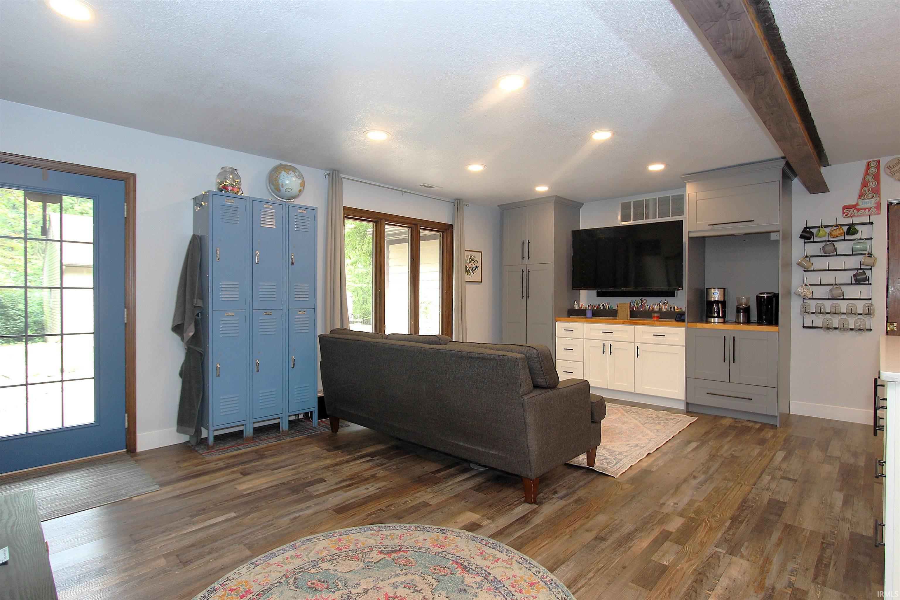 10617 Wheelock Road Fort Wayne, IN 46835 - Photo 4 of 28 Gallery Image 4