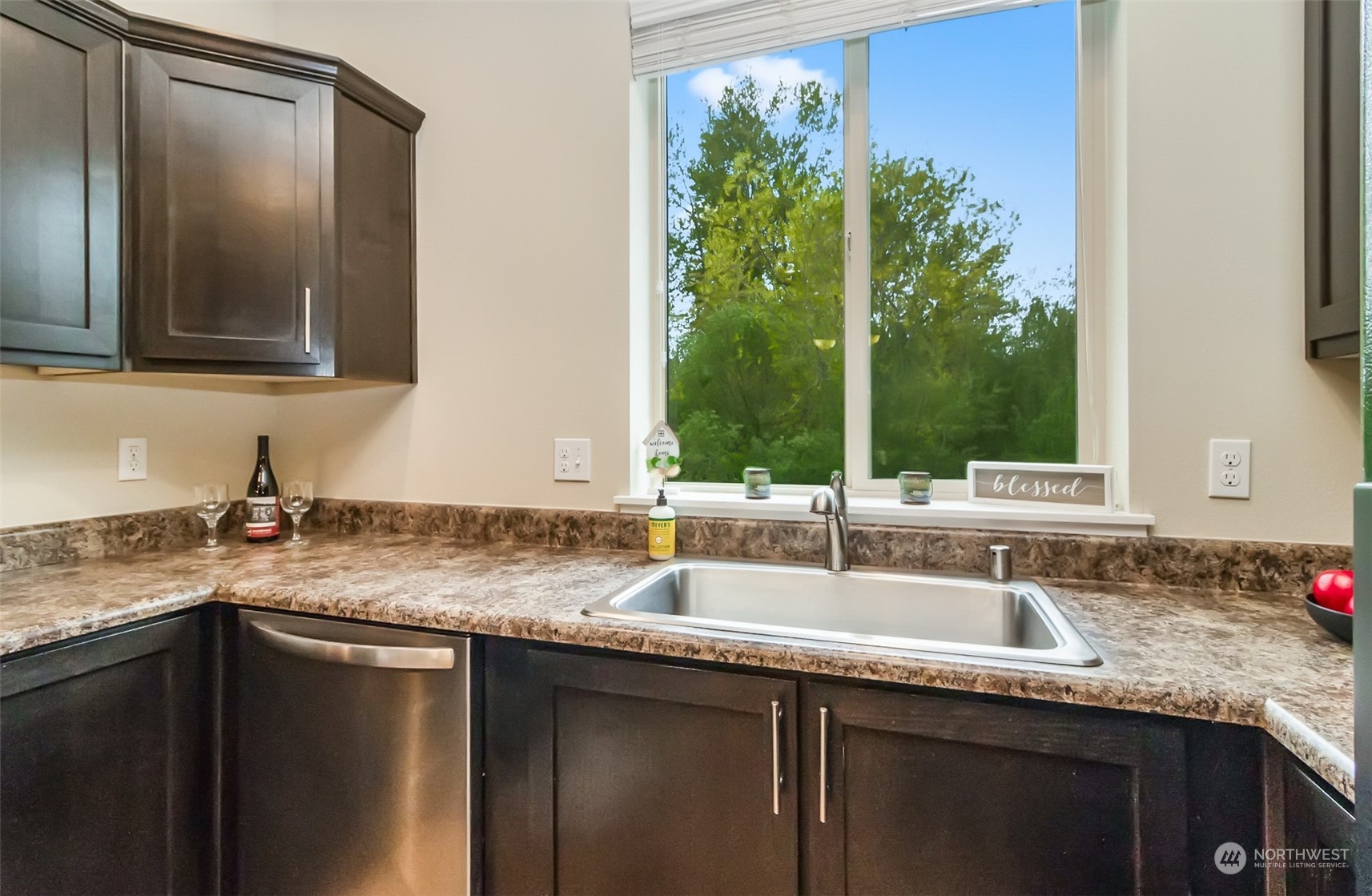 1900 Weaver Road, Unit B102 Snohomish, WA 98290 - Photo 13 of 31 Gallery Image 13