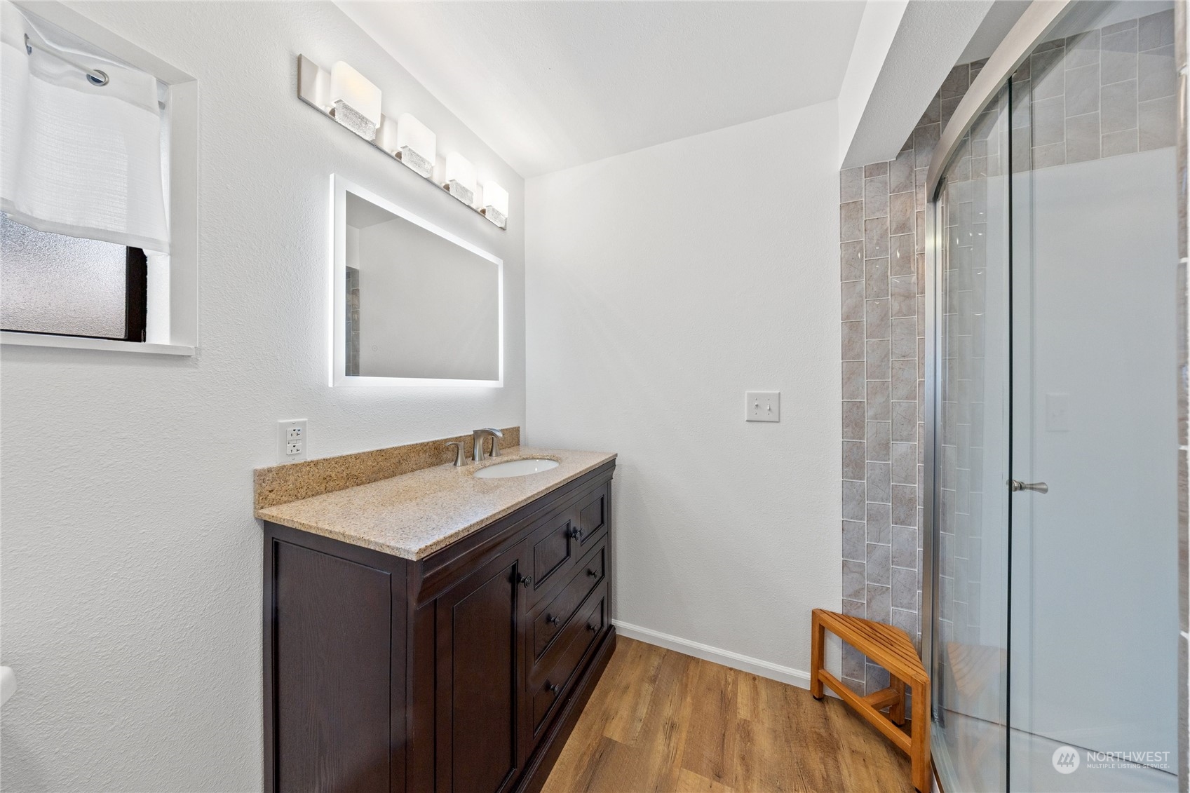 11208 Southeast 182nd Street Renton, WA 98055 - Photo 16 of 38