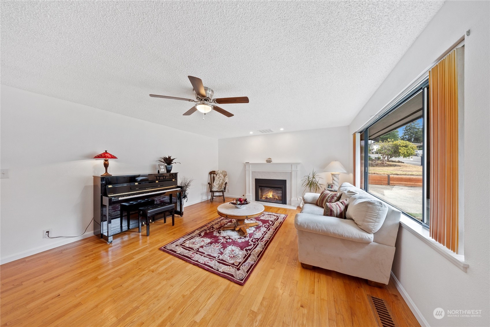 11208 Southeast 182nd Street Renton, WA 98055 - Photo 6 of 38