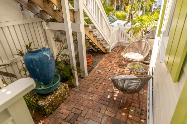 $647,500 | 815 Pearl Street, Unit 2, Key West, FL 33040
