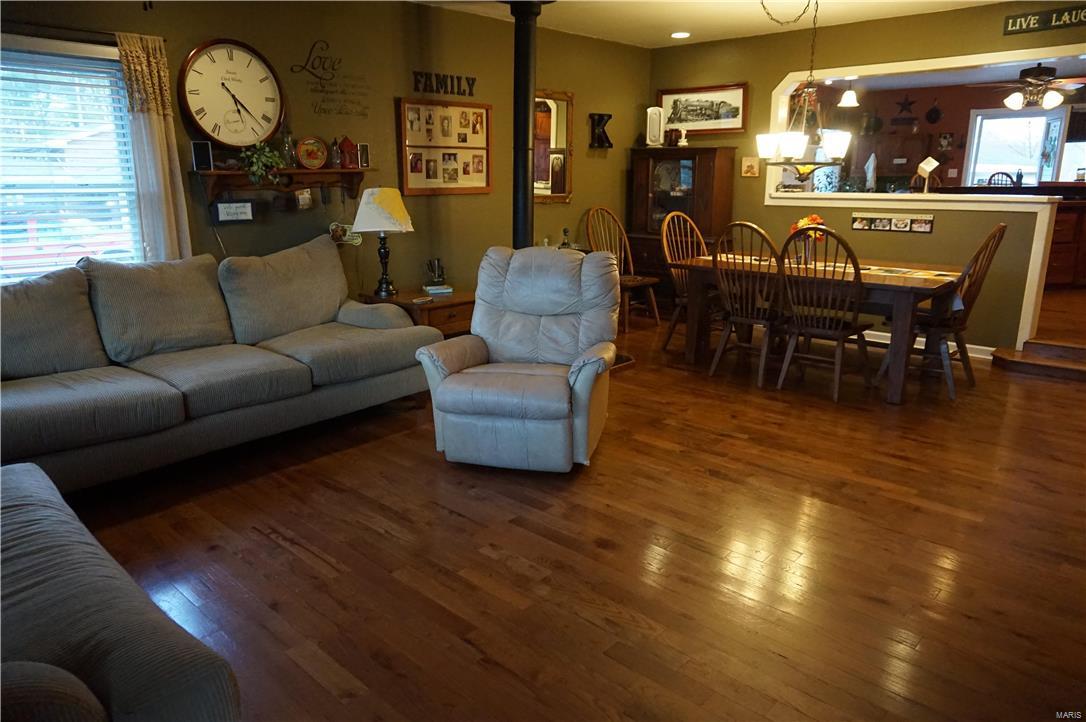 1508 Seiler Road Alton, IL 62002 - Photo 2 of 60