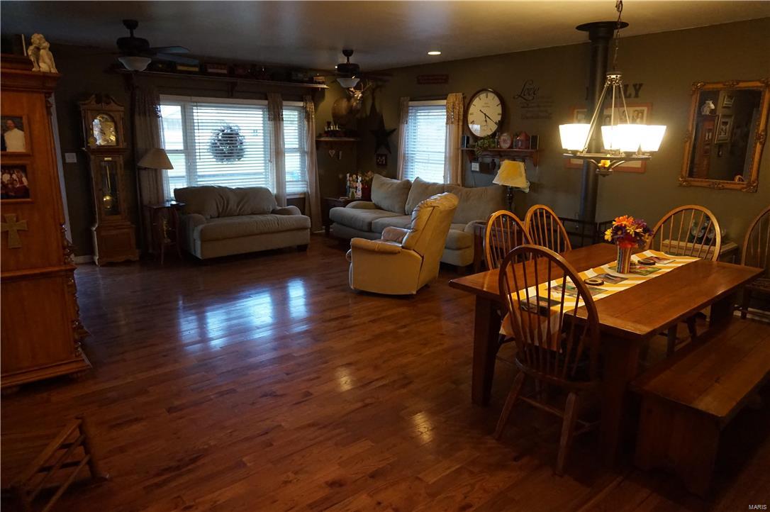 1508 Seiler Road Alton, IL 62002 - Photo 4 of 60