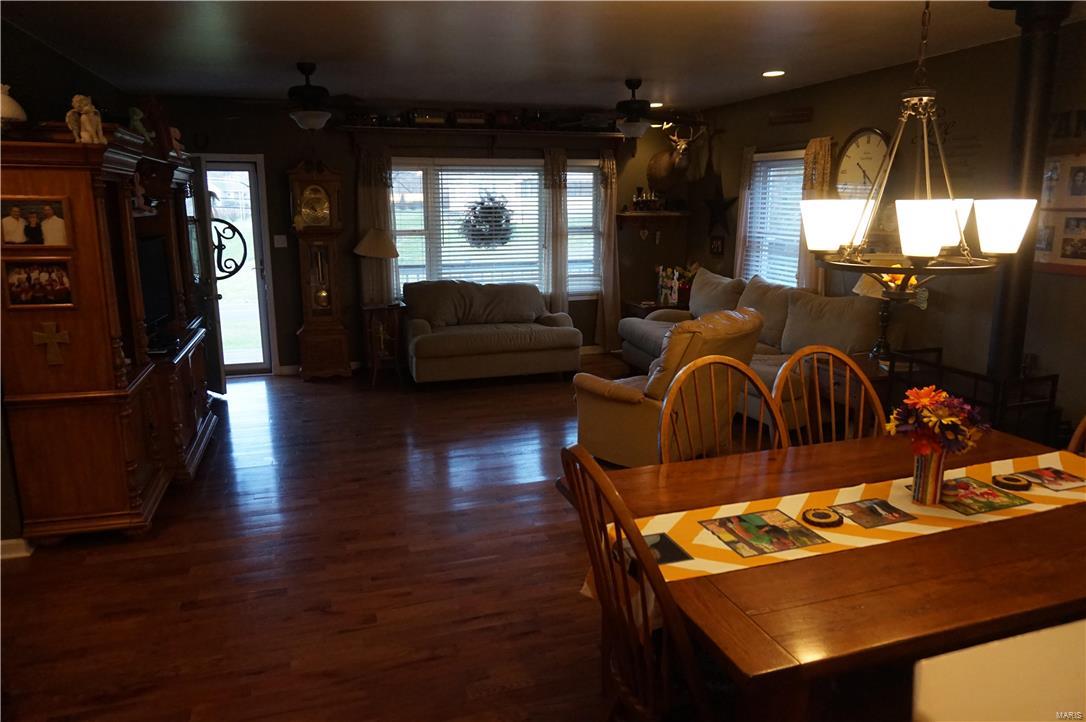 1508 Seiler Road Alton, IL 62002 - Photo 5 of 60