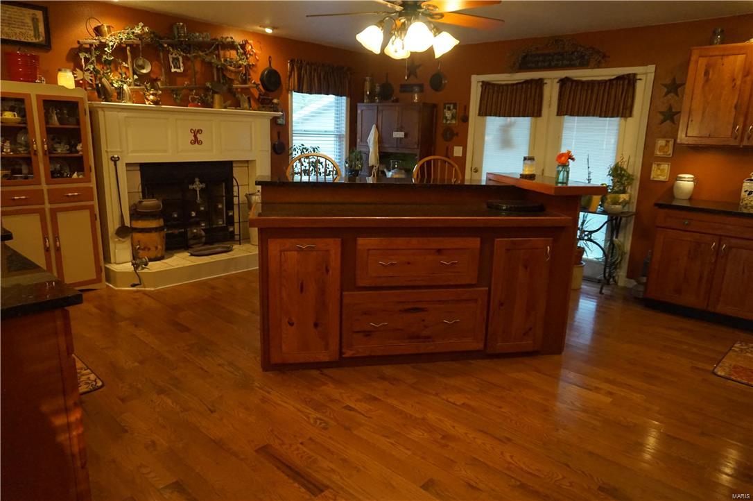 1508 Seiler Road Alton, IL 62002 - Photo 6 of 60