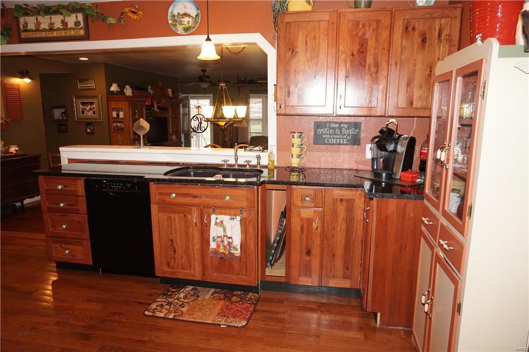 1508 Seiler Road Alton, IL 62002 - Photo 8 of 60