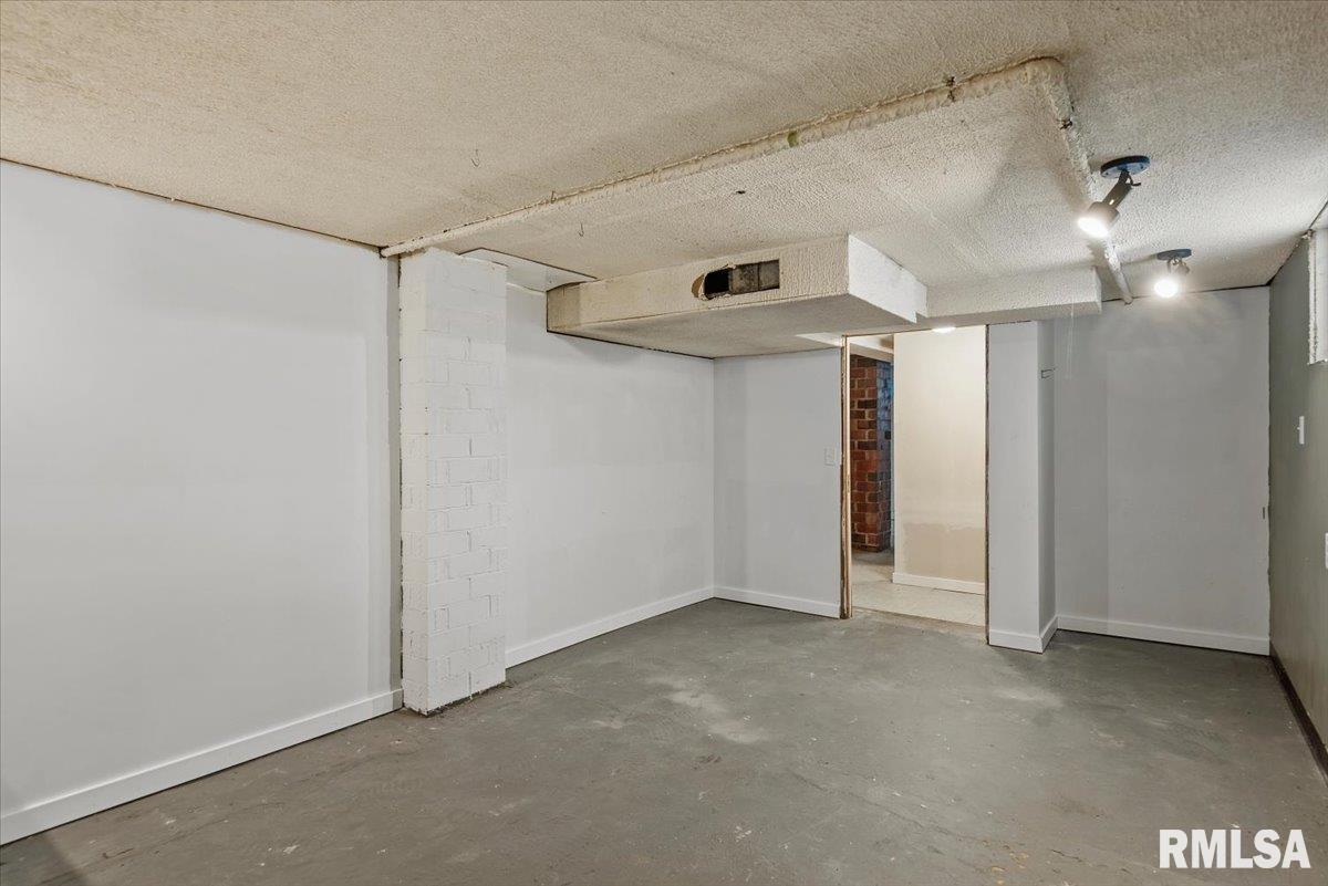 1902 Dial Court Springfield, IL 62704 - Photo 23 of 28
