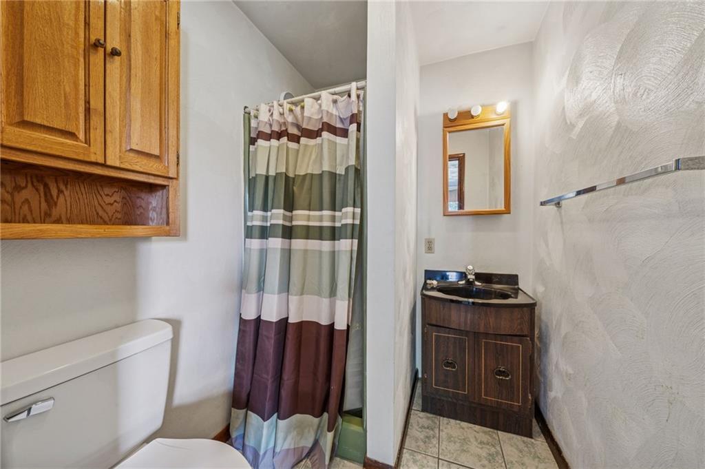 321 Riverside Drive Latrobe, PA 15650 - Photo 12 of 28 Bathroom to Primary Bed