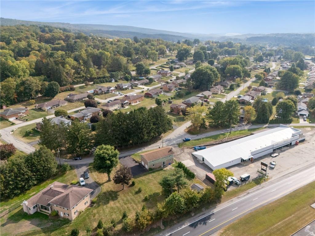 321 Riverside Drive Latrobe, PA 15650 - Photo 4 of 28 Gallery Image 4