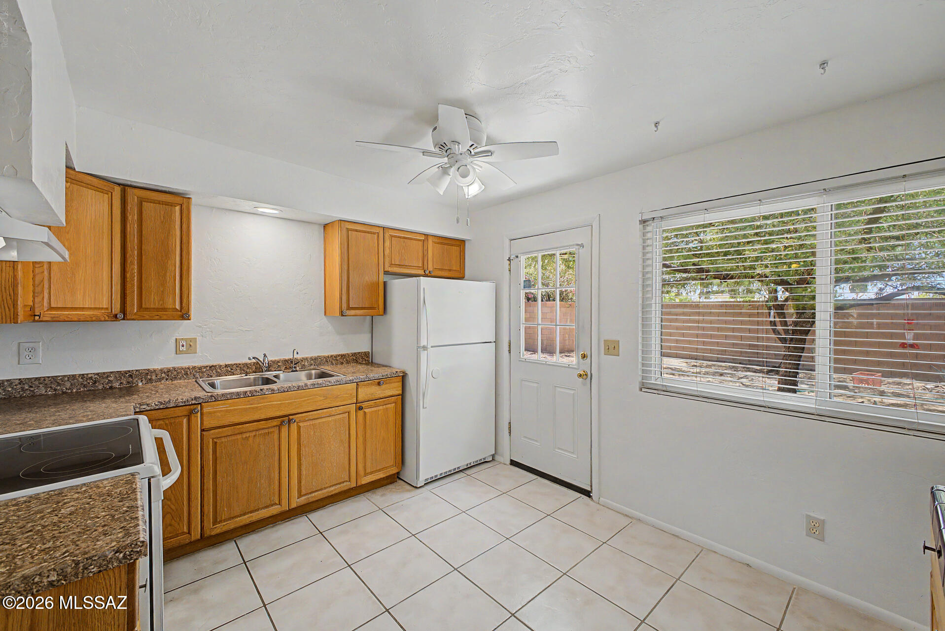 9652 East Stella Road Tucson, AZ 85730 - Photo 10 of 29