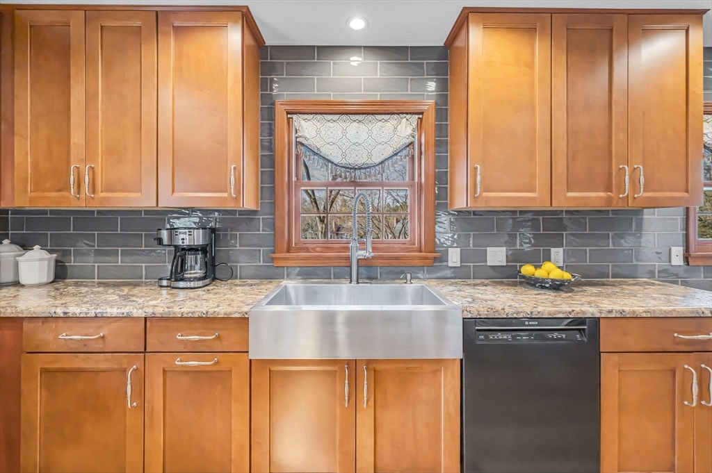 97 Salem Road Longmeadow, MA 01106 - Photo 21 of 42 Gallery Image 21