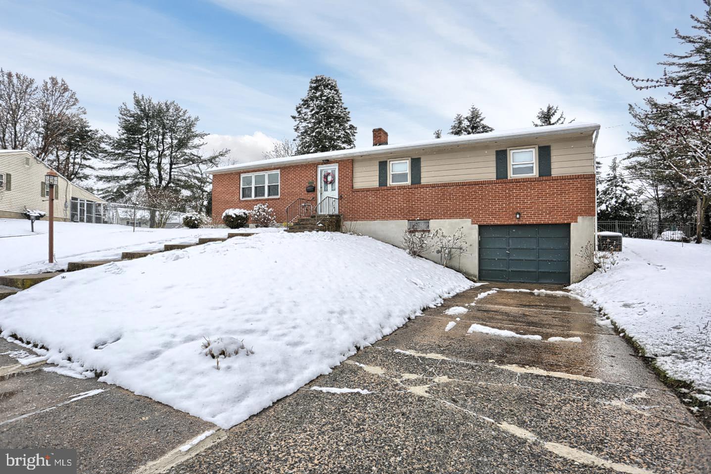 520 Blanchester Road Harrisburg, PA 17112 - Photo 1 of 28 520 Blanchester Road Harrisburg PA 17112