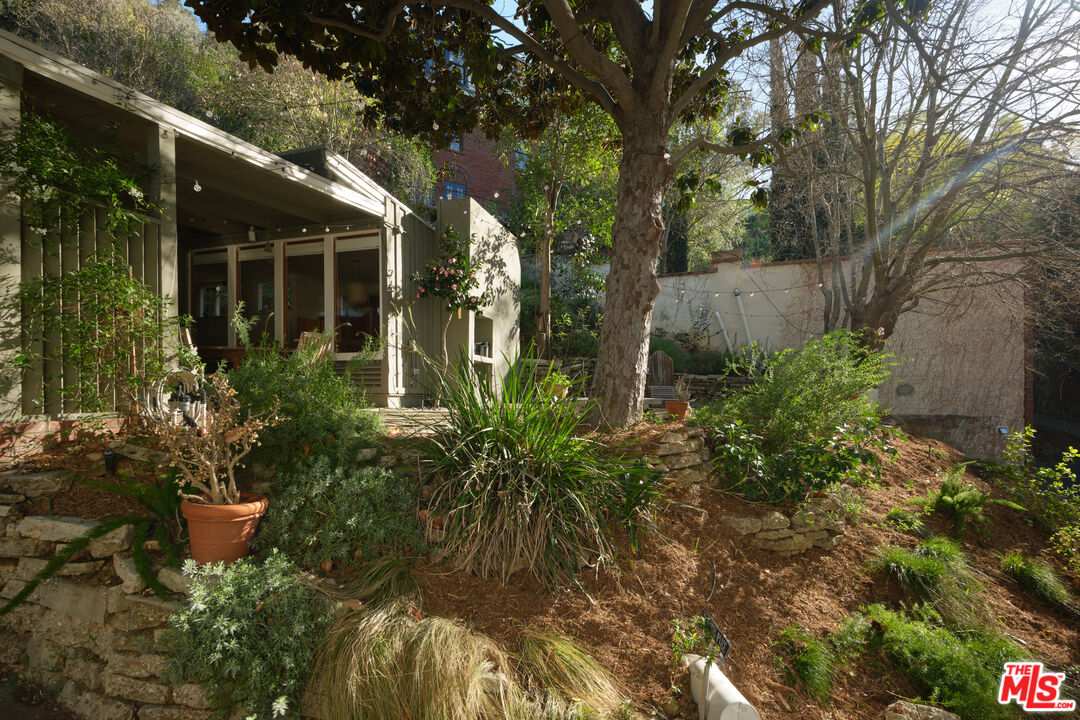 1320 Gates Place South Pasadena, CA 91030 - Photo 2 of 22 a view of a garden