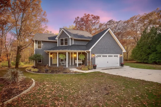 $379,900 | 507 Sangamon Lane, Dixon, IL 61021