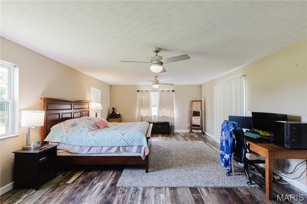 42 Hickory Road Nashville, IL 62263 - Photo 12 of 78