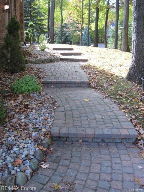 8635 Deerwood Road Clarkston, MI 48348 - Photo 16 of 58 Paver Walkway.jpg