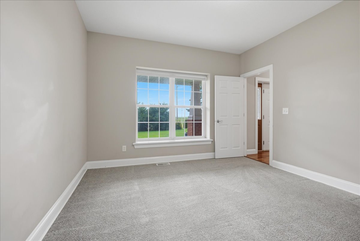 2202 Bloomingdale Road Bloomington, IL 61705 - Photo 20 of 44