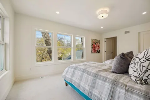 $3,195,000 | 4717 Meadow Road, Edina, MN 55424