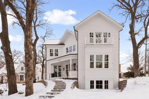 $3,195,000 | 4717 Meadow Road, Edina, MN 55424