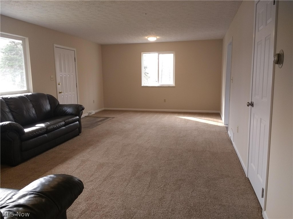 1701 Lillian Road Stow, OH 44224 - Photo 5 of 27 Gallery Image 5