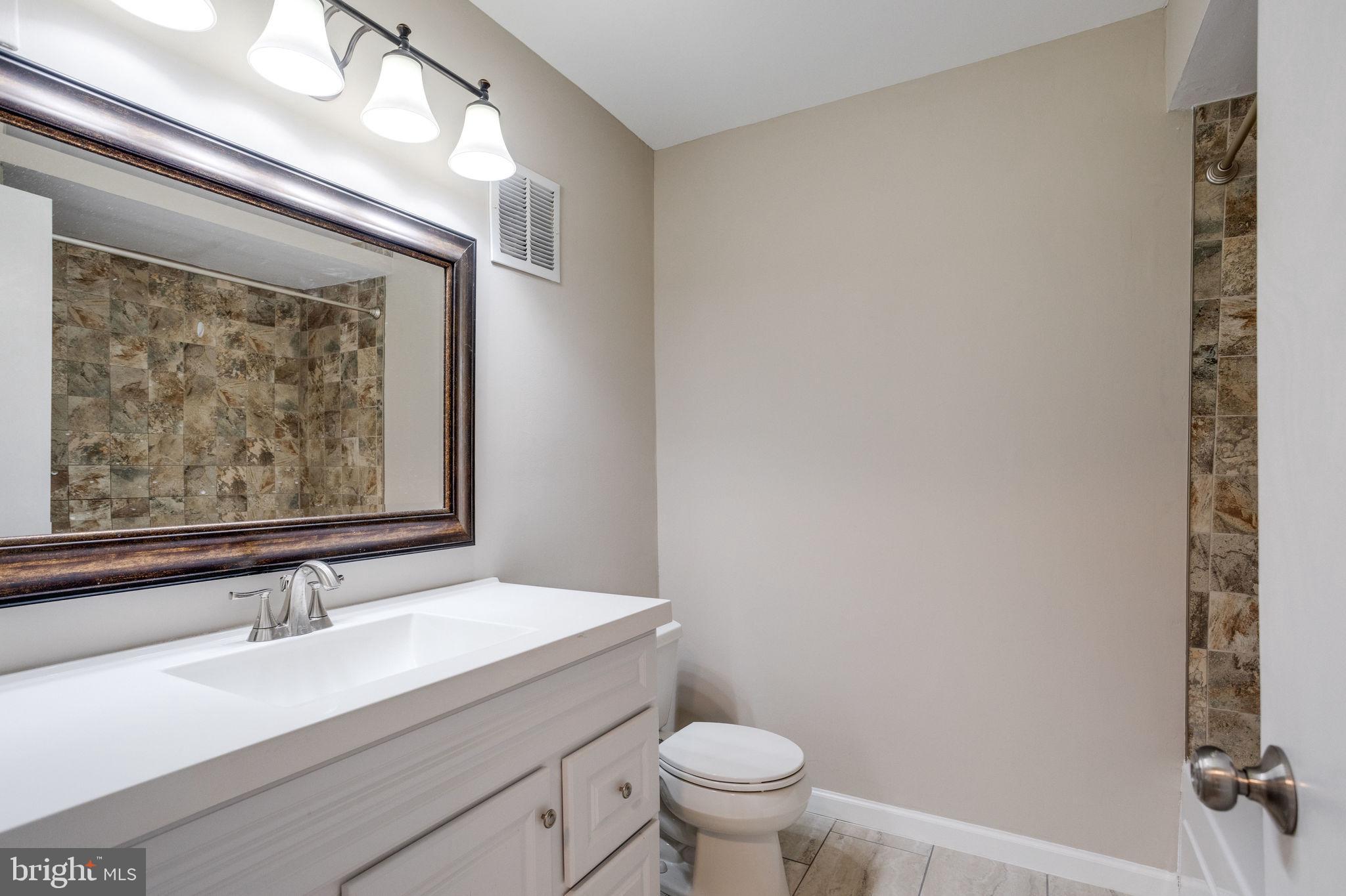 5906 Bayshire Road, Unit 170 Springfield, VA 22152 - Photo 18 of 30 Gallery Image 18
