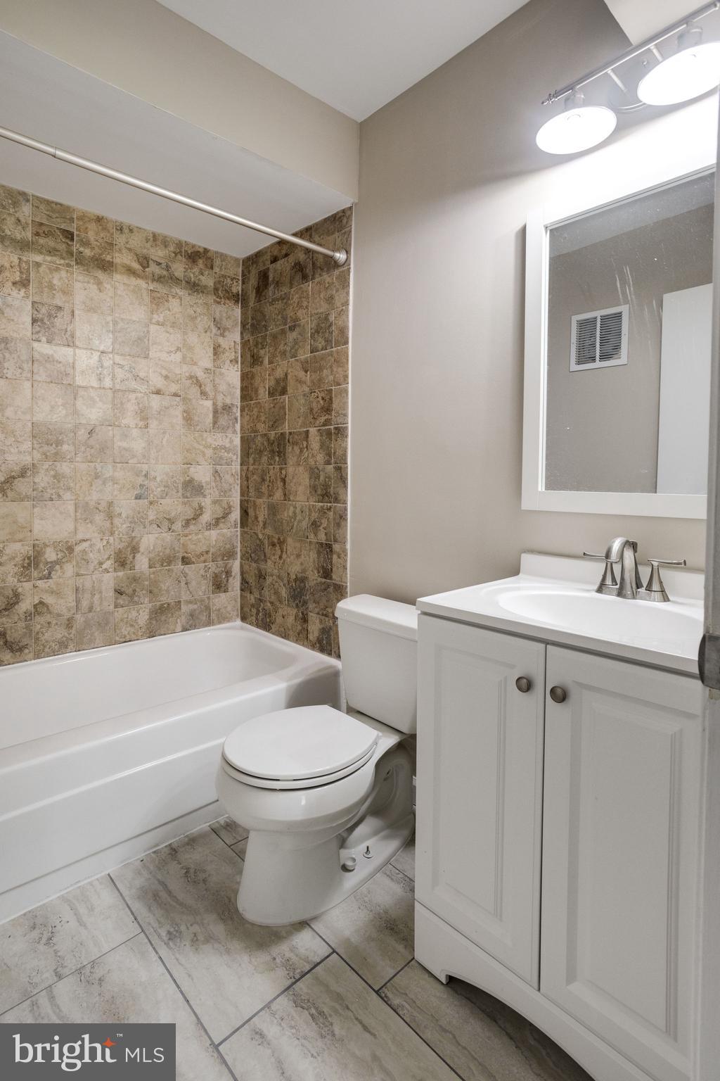 5906 Bayshire Road, Unit 170 Springfield, VA 22152 - Photo 23 of 30 Gallery Image 23
