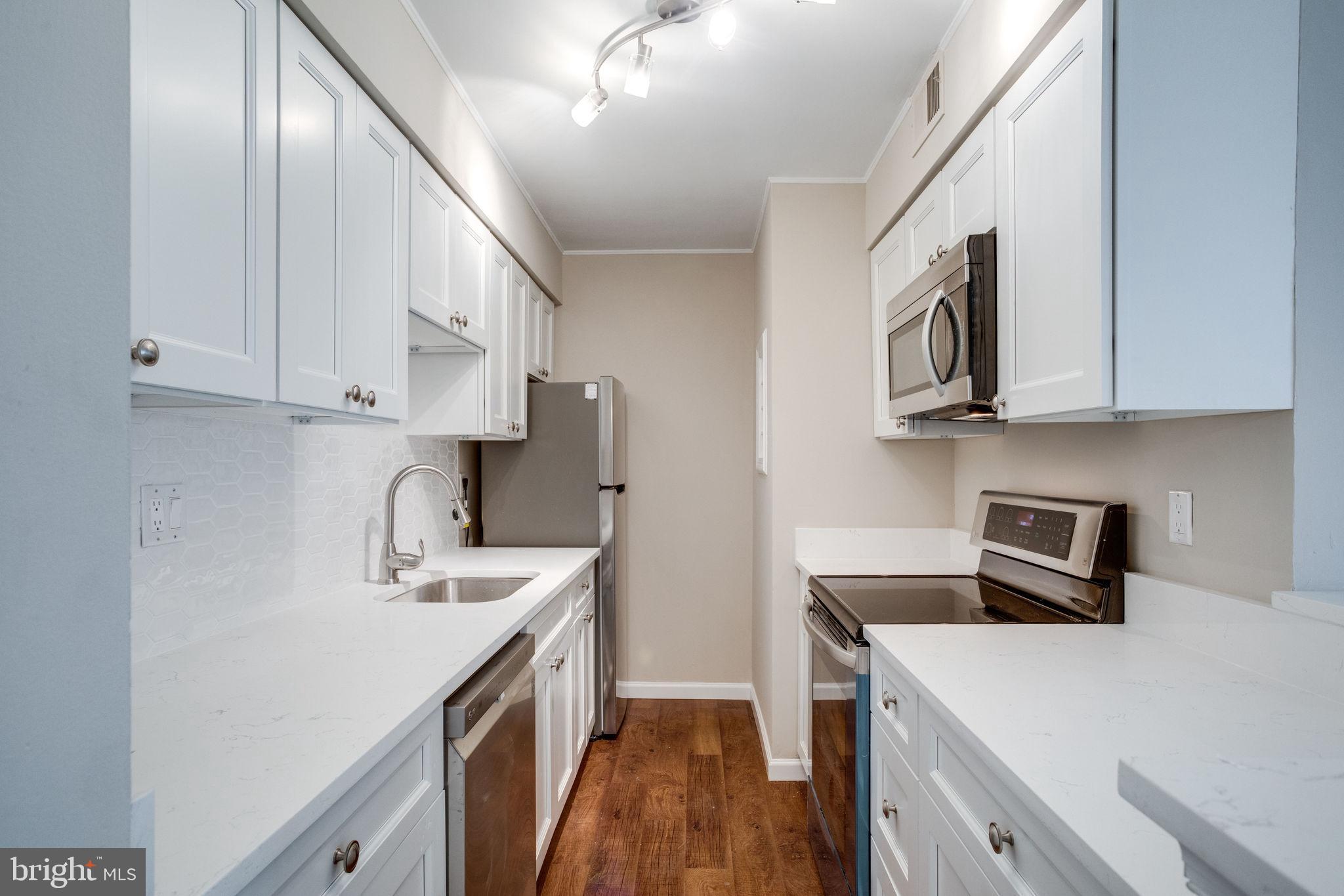 5906 Bayshire Road, Unit 170 Springfield, VA 22152 - Photo 4 of 30 Gallery Image 4