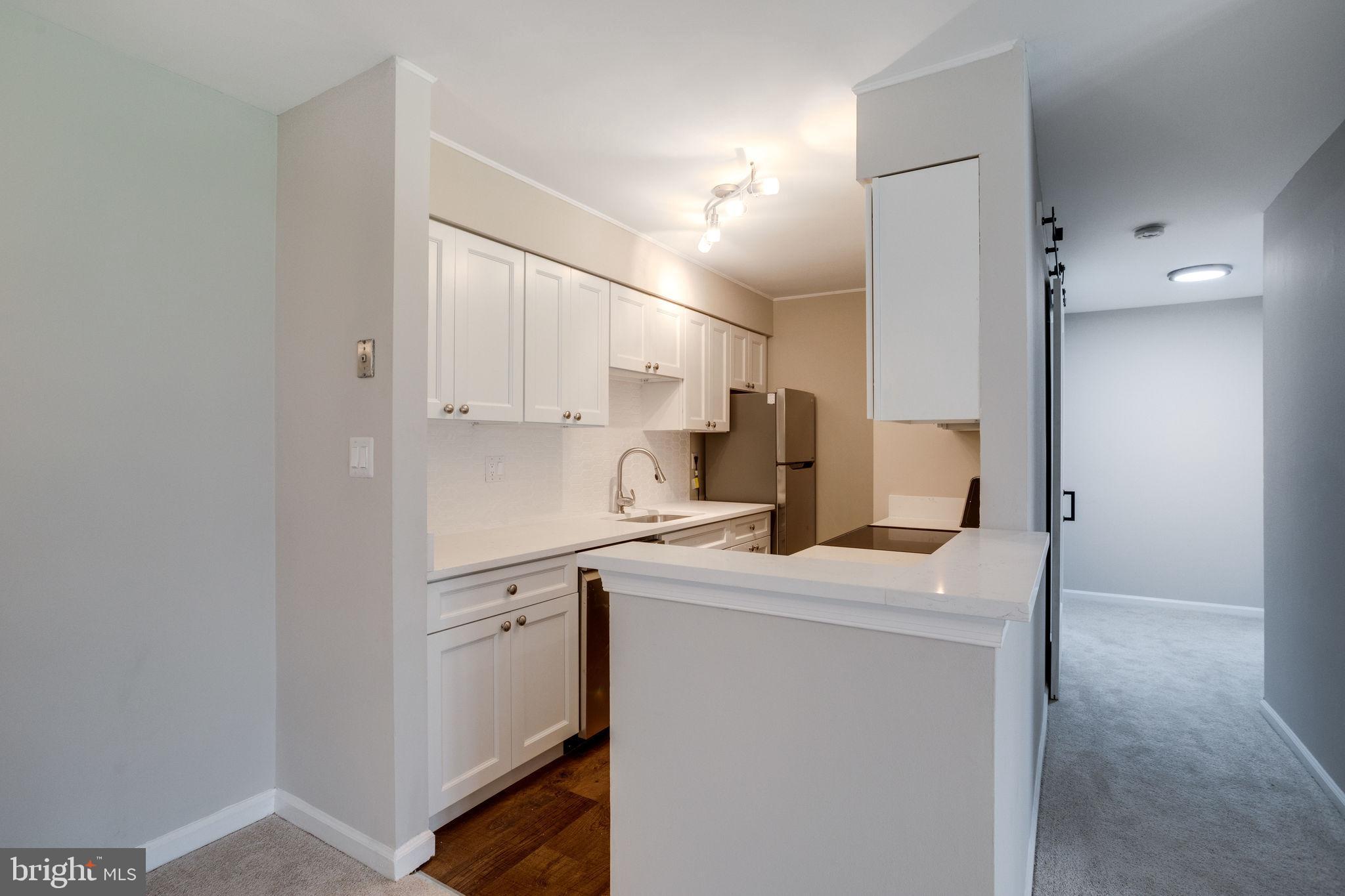5906 Bayshire Road, Unit 170 Springfield, VA 22152 - Photo 6 of 30 Gallery Image 6