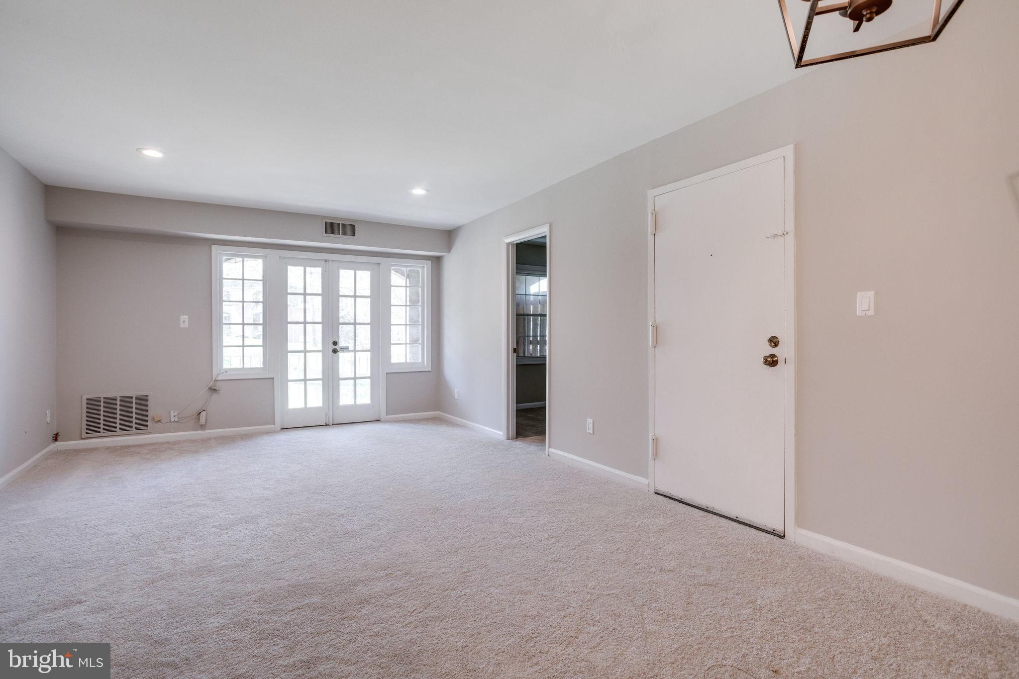 5906 Bayshire Road, Unit 170 Springfield, VA 22152 - Photo 9 of 30 Gallery Image 9