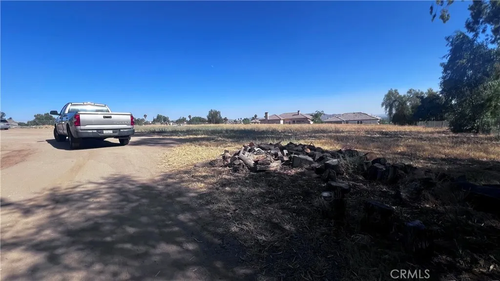 11560 Kitching Street Moreno Valley, CA 92557 - Photo 6 of 20 a view of a terrace