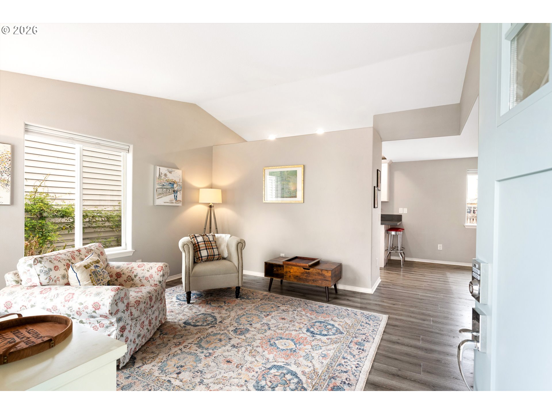 10037 North Polk Avenue Portland, OR 97203 - Photo 6 of 48