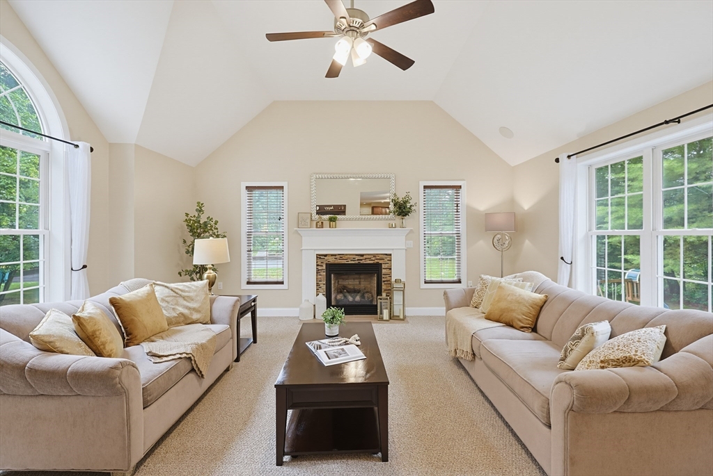 90 Huntsbridge Road North Attleboro, MA 02760 - Photo 5 of 40