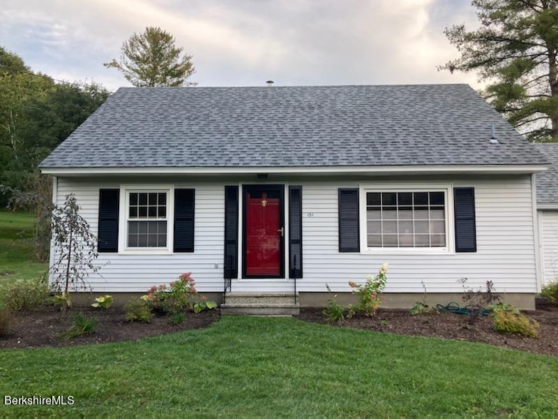 151 Eleanor Road Pittsfield, MA 01201 - Photo 3 of 20 IMG_5293