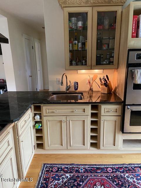 151 Eleanor Road Pittsfield, MA 01201 - Photo 4 of 20 Kitchen with double ovens