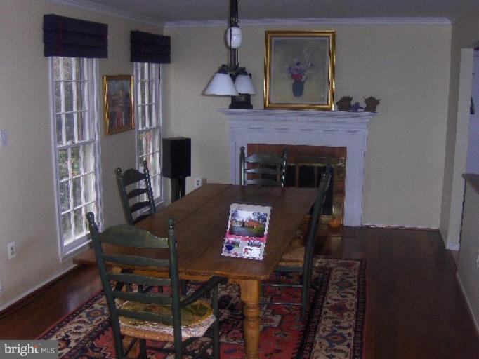 11703 Ayreshire Road Oakton, VA 22124 - Photo 3 of 9 Dining Area