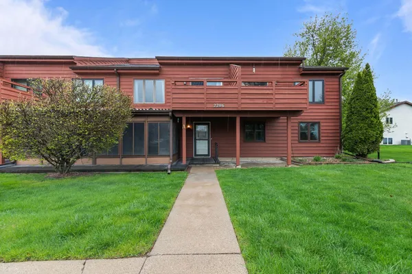 $249,900 | 2206 Meadowbrook Court, Unit A, Oshkosh, WI 54904