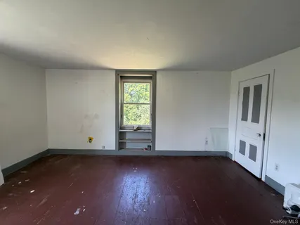 $439,999 | 234 Lake Shore Drive, Pleasant Valley, NY 12569