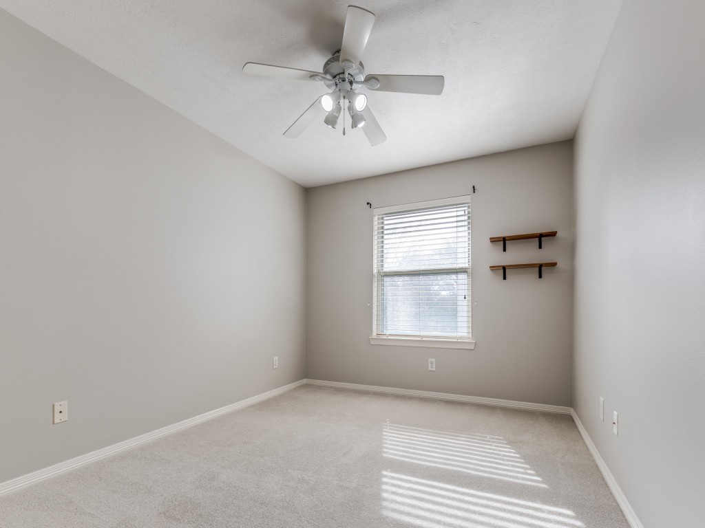 5413 Nolda Street Houston, TX 77007 - Photo 16 of 25 a view of an empty room with a window