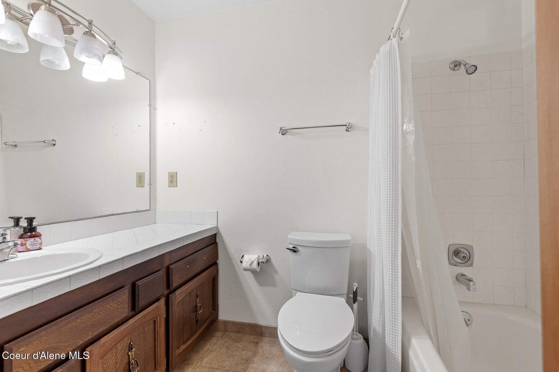 1309 Metaline Lane Sandpoint, ID 83864 - Photo 27 of 50 2nd Bathroom