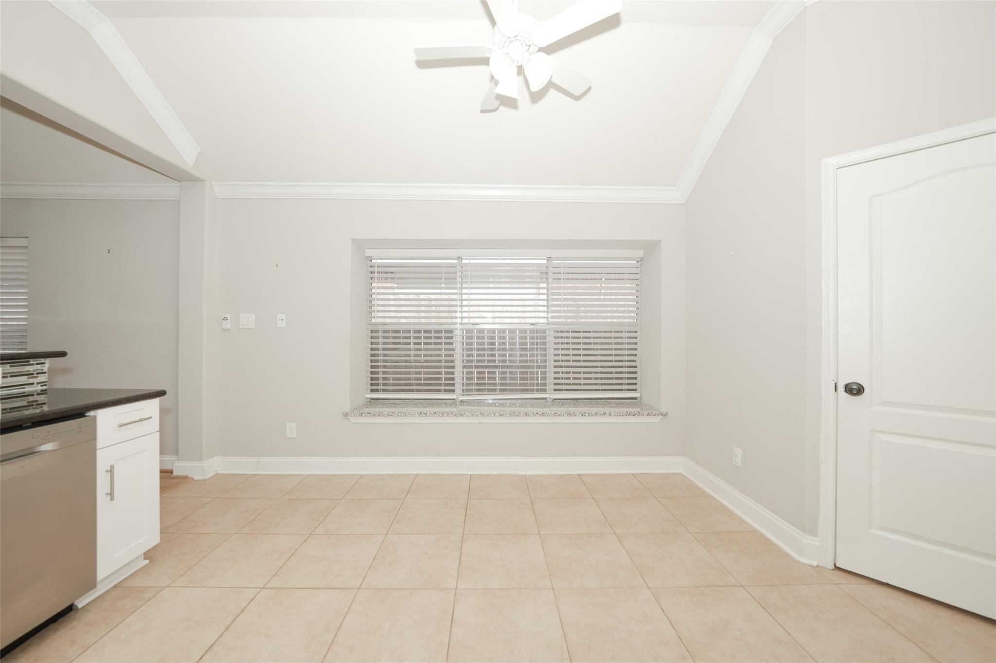 21307 Riverside Ridge Lane Katy, TX 77449 - Photo 16 of 44 Breakfast table area