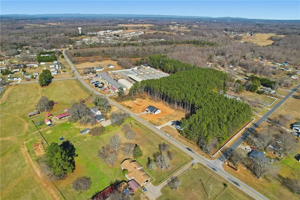 $350,000 | 908 Beaverdam Road, Williamston, SC 29697