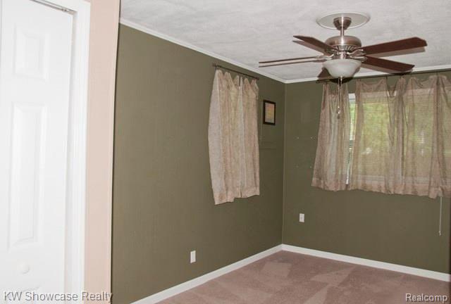 3900 Elmhurst Road Waterford, MI 48328 - Photo 14 of 29 master.jpg