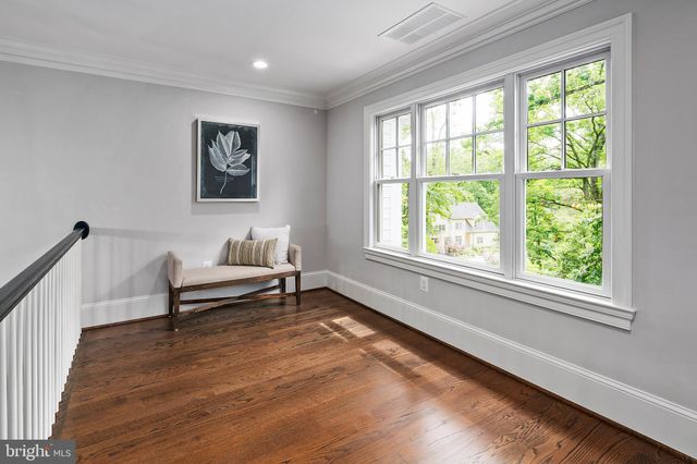 $2,450,000 | 5946 Oakdale Road, McLean, VA 22101