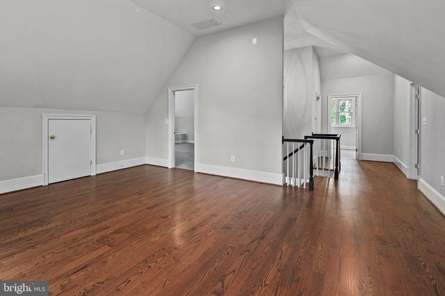 $2,450,000 | 5946 Oakdale Road, McLean, VA 22101